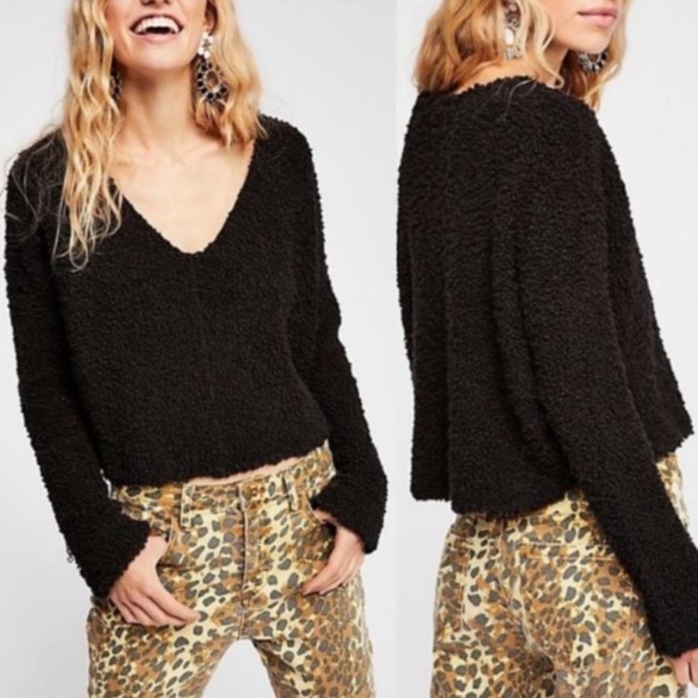Free People Popcorn Fuzzy V Neck Long Sleeve Pullover Oversized Sweater Black